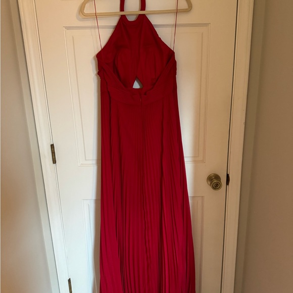 Aidan Mattox Red halter pleated gown 10 - Picture 5 of 7